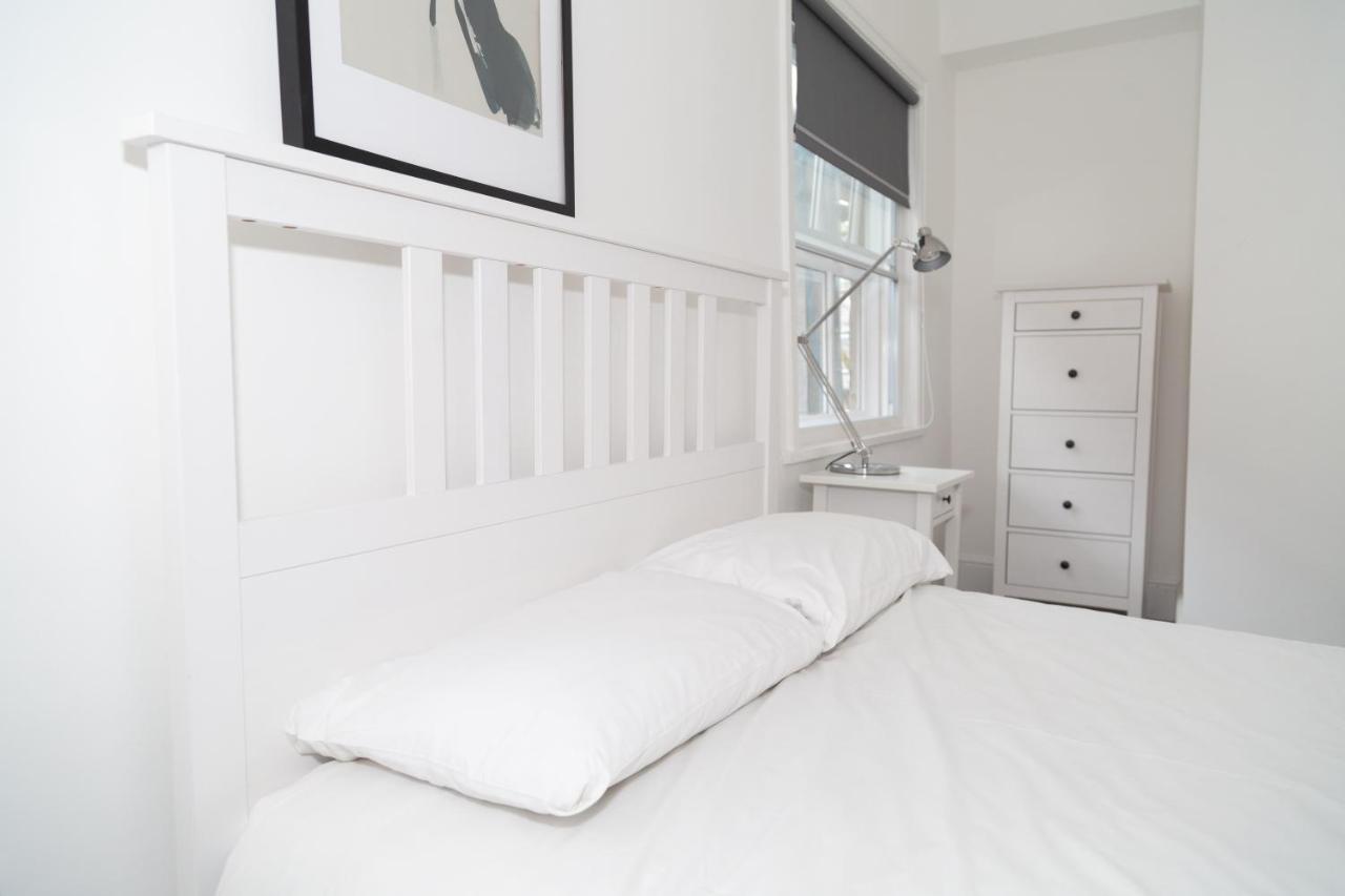 L1 Boutique By Happy Days Appartement Liverpool Buitenkant foto